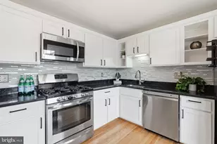 7446 Fountain Head Dr, Annandale, VA 22003 - Photo 6