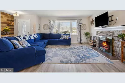 6703 Anders Terrace, Springfield, VA 22151 - Photo 8