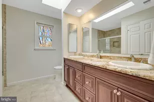 977 Redberry Ct, Great Falls, VA 22066 - Photo 24