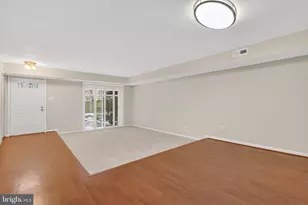 6319 Fenestra Ct, Burke, VA 22015 - Photo 14