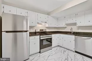 6319 Fenestra Ct, Burke, VA 22015 - Photo 22