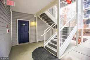 3176 Summit Square Dr, Oakton, VA 22124 - Photo 28