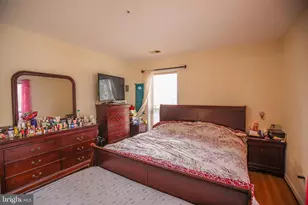 3176 Summit Square Dr, Oakton, VA 22124 - Photo 16