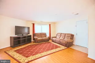 3176 Summit Square Dr, Oakton, VA 22124 - Photo 12