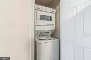 12024 Taliesin Pl, Reston, VA 20190 - Photo 14