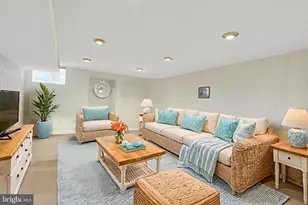 8836 Shadowlake Way, Springfield, VA 22153 - Photo 20