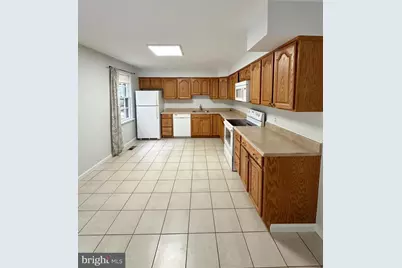 2868 Kelly Square, Vienna, VA 22181 - Photo 8