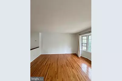 2868 Kelly Square, Vienna, VA 22181 - Photo 4