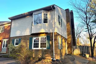 1008 Moorefield Creek Rd SW, Vienna, VA 22180 - Photo 1