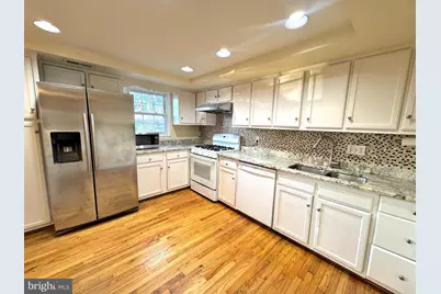 1008 Moorefield Creek Road SW, Vienna, VA 22180 - Photo 16