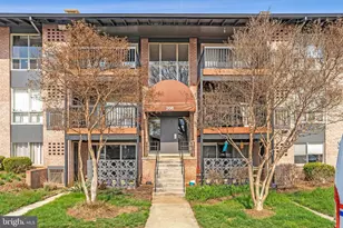 206 Park Terrace Ct SE, Vienna, VA 22180 - Photo 2