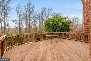 8237 Clifton Farm Ct, Alexandria, VA 22306 - Photo 4