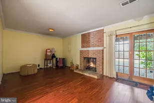 8237 Clifton Farm Ct, Alexandria, VA 22306 - Photo 28