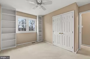 8237 Clifton Farm Ct, Alexandria, VA 22306 - Photo 24