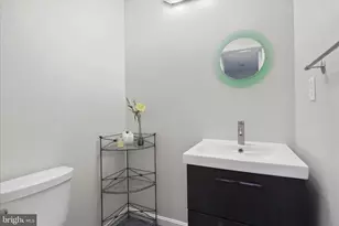 2208 Cartwright Pl, Reston, VA 20191 - Photo 4