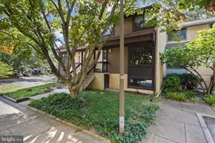 2208 Cartwright Pl, Reston, VA 20191 - Photo 1