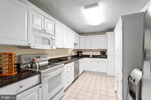 8350 Greensboro Dr, McLean, VA 22102 - Photo 14