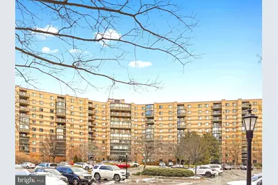 8350 Greensboro Drive #222, McLean, VA 22102 - Photo 2