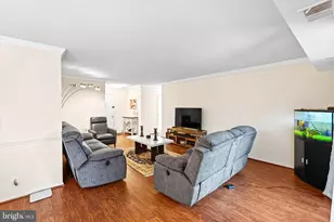 8350 Greensboro Dr, McLean, VA 22102 - Photo 10