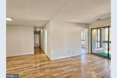 551 Florida Avenue #202, Herndon, VA 20170 - Photo 8