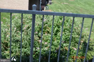 6174 Strasburg Dr, Centreville, VA 20121 - Photo 10