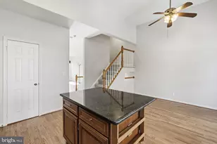 2542 James Monroe Cir, Herndon, VA 20171 - Photo 6