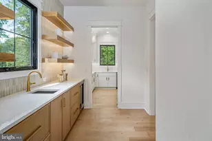 8642 McHenry St, Vienna, VA 22180 - Photo 28