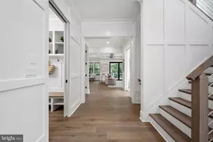 8642 McHenry St, Vienna, VA 22180 - Photo 12