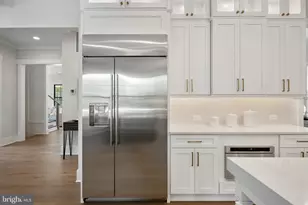 8642 McHenry St, Vienna, VA 22180 - Photo 24