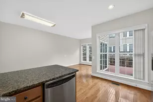 13717 Maple Sugar Ln, Herndon, VA 20171 - Photo 12