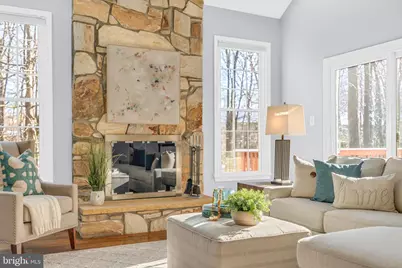 8661 Chase Glen Circle, Fairfax Station, VA 22039 - Photo 12