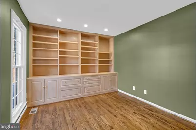 8661 Chase Glen Circle, Fairfax Station, VA 22039 - Photo 22