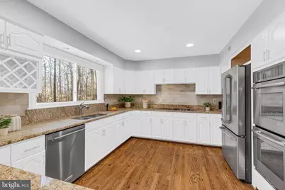 8661 Chase Glen Circle, Fairfax Station, VA 22039 - Photo 16