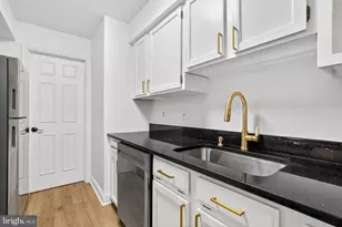 6910 Sandra Marie Cir, Alexandria, VA 22310 - Photo 18