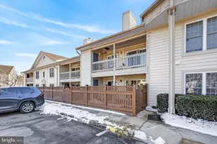 6910 Sandra Marie Cir, Alexandria, VA 22310 - Photo 2