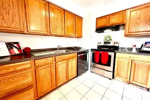 7219 Beverly Park Dr, Springfield, VA 22150 - Photo 8