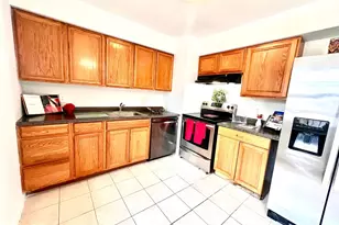 7219 Beverly Park Dr, Springfield, VA 22150 - Photo 10