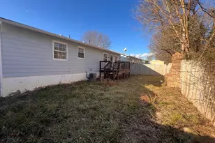 7219 Beverly Park Dr, Springfield, VA 22150 - Photo 4