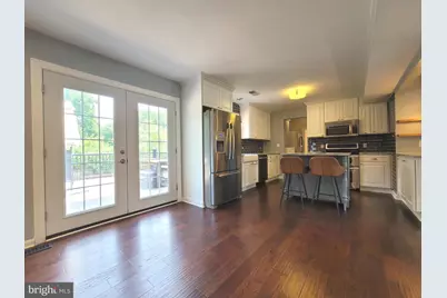 2600 Seskey Glen Court, Herndon, VA 20171 - Photo 8