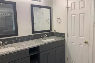 13530 Davinci Ln, Herndon, VA 20171 - Photo 4