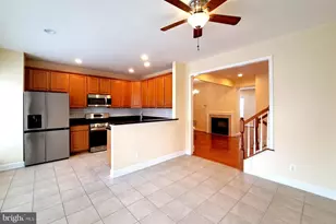 2481 Walnut Rocker Ln, Herndon, VA 20171 - Photo 8