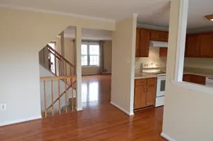 3055 Braxton Wood Ct, Fairfax, VA 22031 - Photo 4