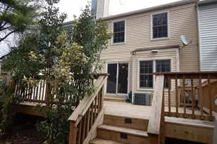 3055 Braxton Wood Ct, Fairfax, VA 22031 - Photo 2