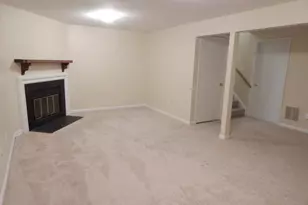 3055 Braxton Wood Ct, Fairfax, VA 22031 - Photo 8