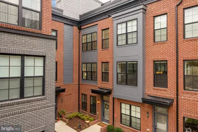 11246 Faraday Park Drive, Reston, VA 20190 - Photo 2