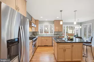 5508 Landmark Pl, Fairfax, VA 22032 - Photo 10