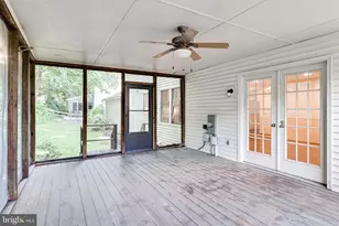 5931 Oakland Park Dr, Burke, VA 22015 - Photo 28