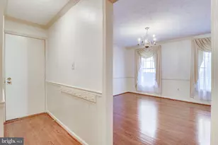 5931 Oakland Park Dr, Burke, VA 22015 - Photo 10