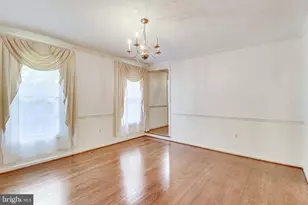 5931 Oakland Park Dr, Burke, VA 22015 - Photo 12