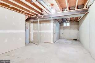 5931 Oakland Park Dr, Burke, VA 22015 - Photo 52